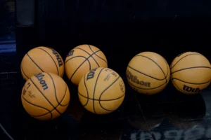 ballons de basket oranges